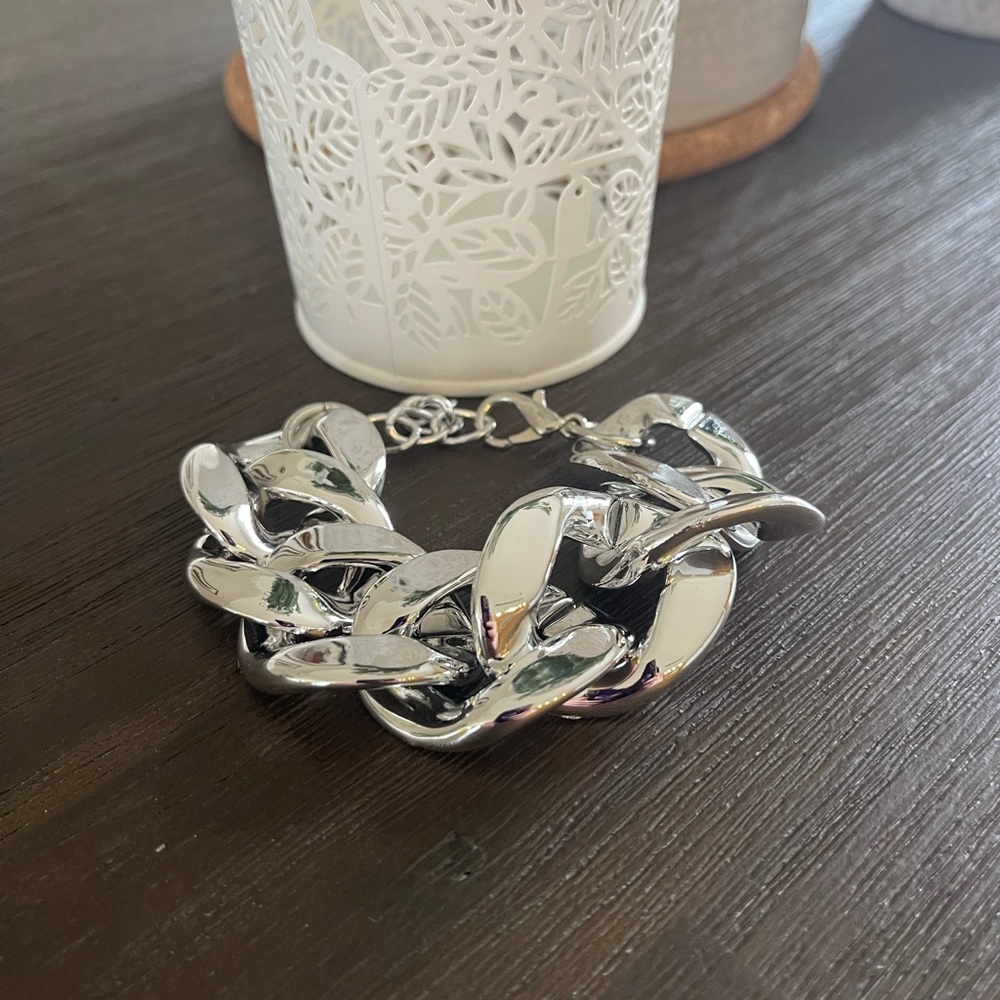 Jumbo chain link bracelet
